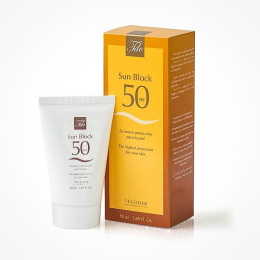 KREM OCHRONNY KOLORYZUJĄCY GOLD SKIN SPF50